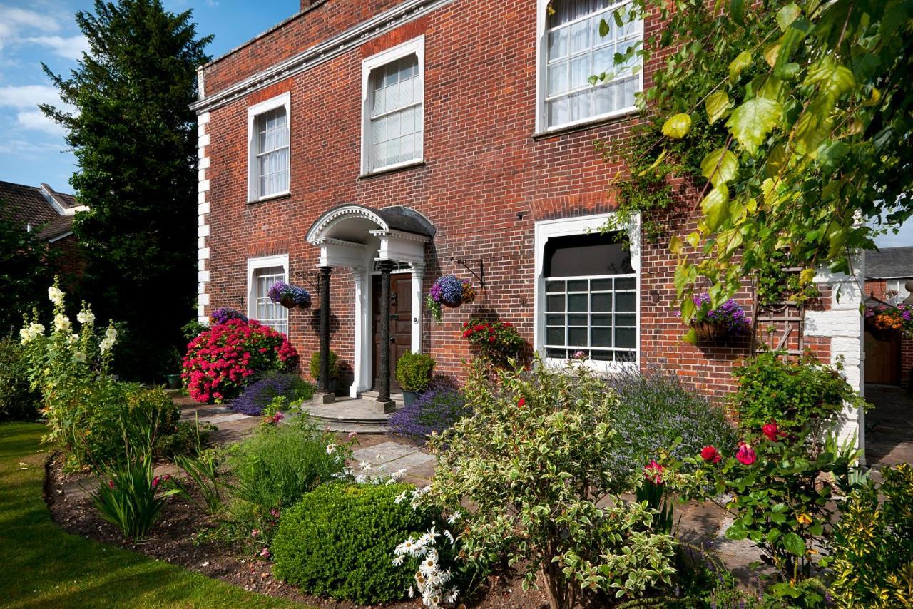 Milford Hall Salisbury Extérieur photo